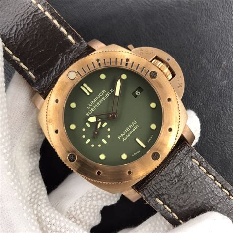 panerai submersible bronzo green dial.